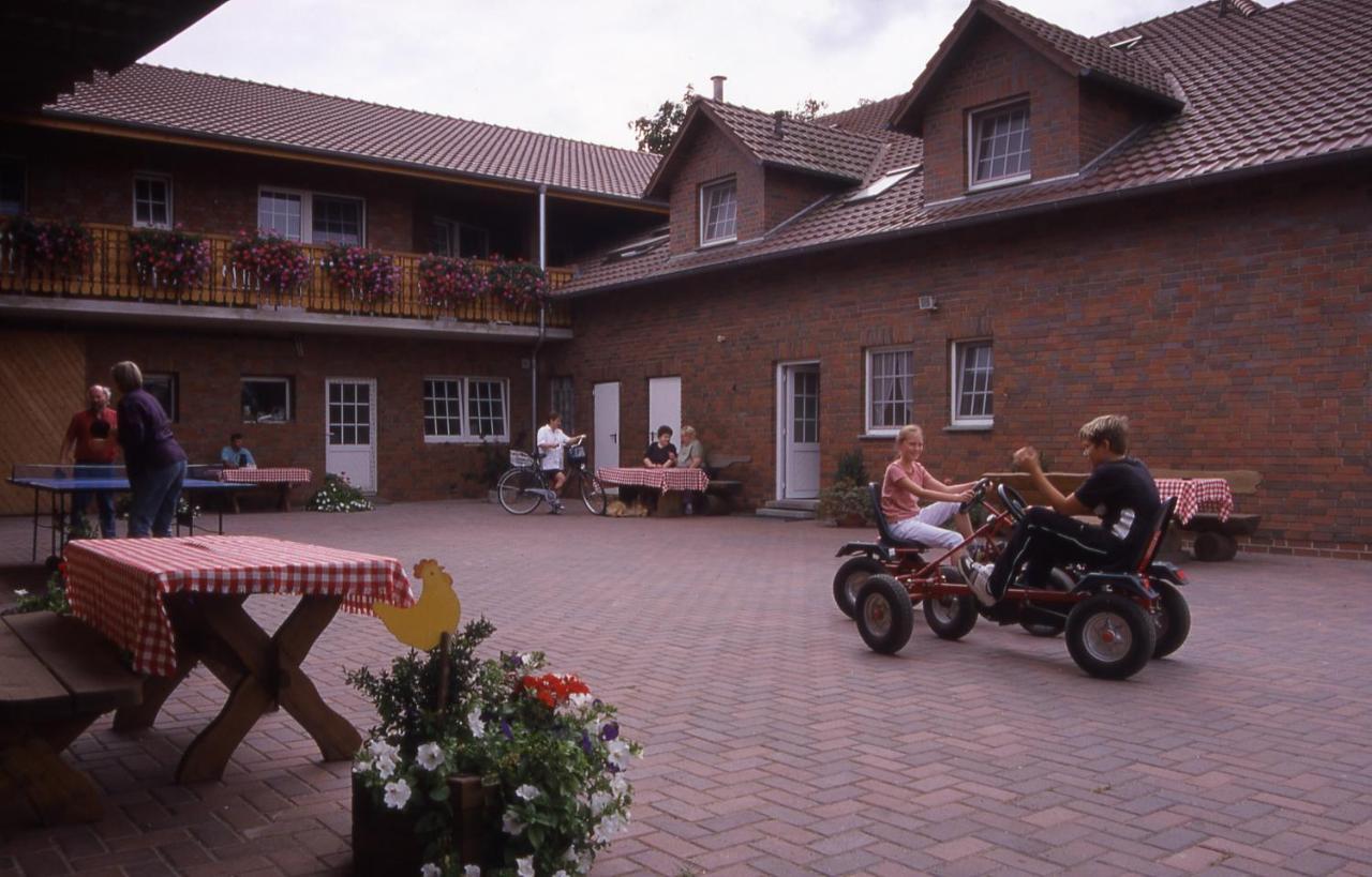 Ferienhof Meyer Landhotel 페터스하겐 외부 사진